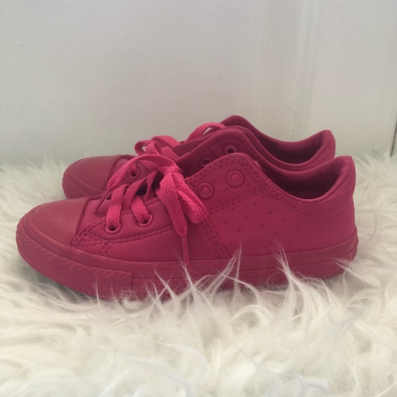 Chuck Taylor All-Star Converse - Picture 1 of 4